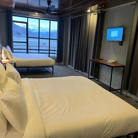 סקרדו Eat And Read Hotel מראה חיצוני תמונה