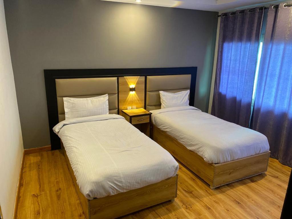 סקרדו Eat And Read Hotel מראה חיצוני תמונה