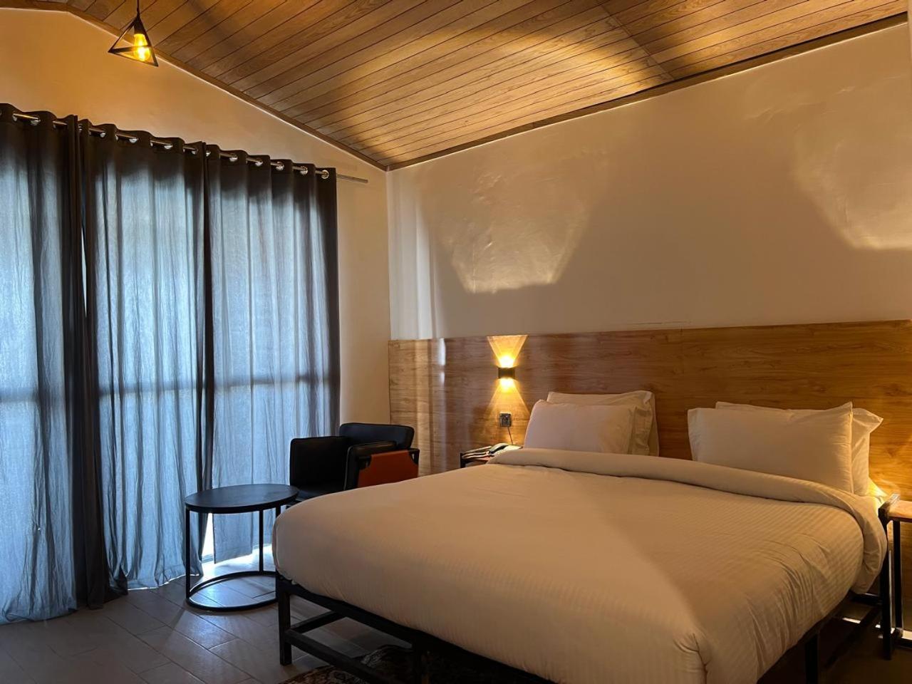 סקרדו Eat And Read Hotel מראה חיצוני תמונה